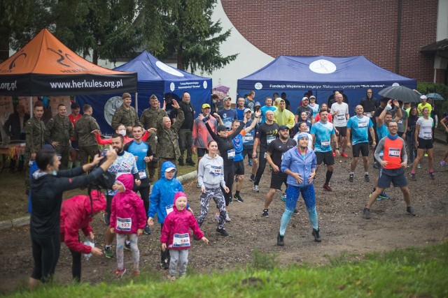 W sobotę (05.09) w Słupsku odbył się V Bieg Przełajowy im. chorążego T. Kloskowskiego. Start zaplanowano przy kościele przy ul. Leśnej. Dystans do pokonania – 6 km, ścieżkami w Lasku Południowym. Zapraszamy do galerii zdjęć. 