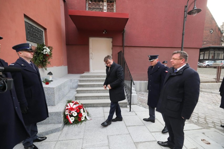 Minister sprawiedliwości Zbigniew Ziobro złożył kwiaty pod...