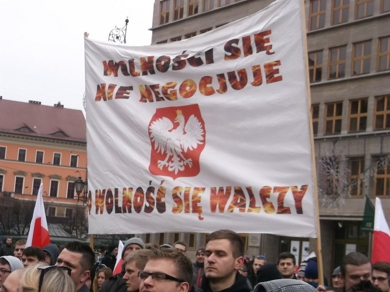 Wrocław: Protest w Rynku. Manifestanci żądają powtórzenia wyborów (ZDJĘCIA)