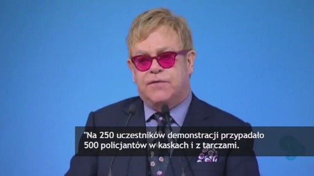 - Przed nami jeszcze długa droga - mówił Elton John podczas spotkania na Ukrainie.