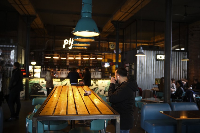 Kraków. Tak się bawią Dolne Młyny! Powrót do ulubionych barów i restauracji