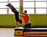 Parkour Białystok. Małe Fiflaczki uczą się parkour, freerun i akrobatyki (wideo)