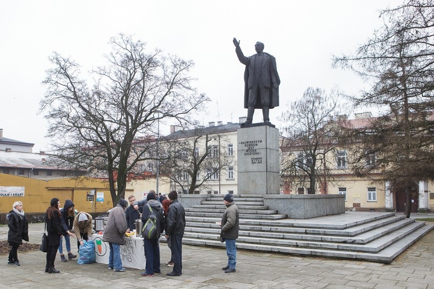 Tarnowska odsłona "Food Not Bomb" nabiera rozpędu [ZDJĘCIA]