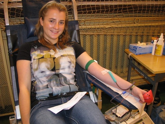Już trzeci raz oddała krew Anita Dziekańska, uczennica IV klasy w Zespole Szkół Samochodowych w Radomiu.