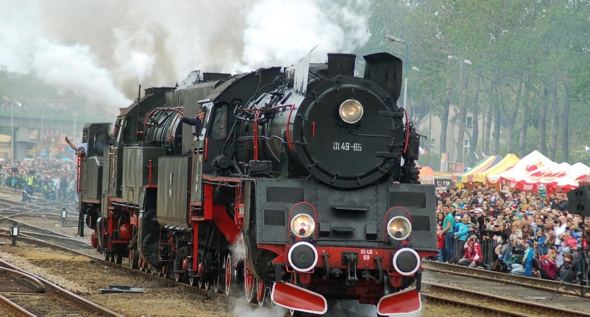 Wolsztyn: Parowozy wracają na trasy pasażerskie!