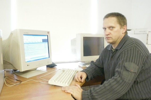 Major Krzysztof Gołofit przez ponad godzinę odpowiadał na pytania internautów.