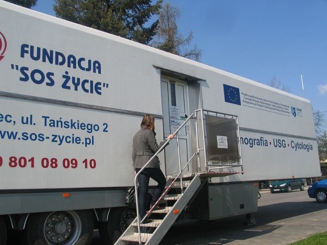 W kwietniu z badań mammograficznych przeprowadzonych przez mielecką Fundację "SOS Życie&#8221; skorzystały mieszkanki gminy Baranów Sandomierski.