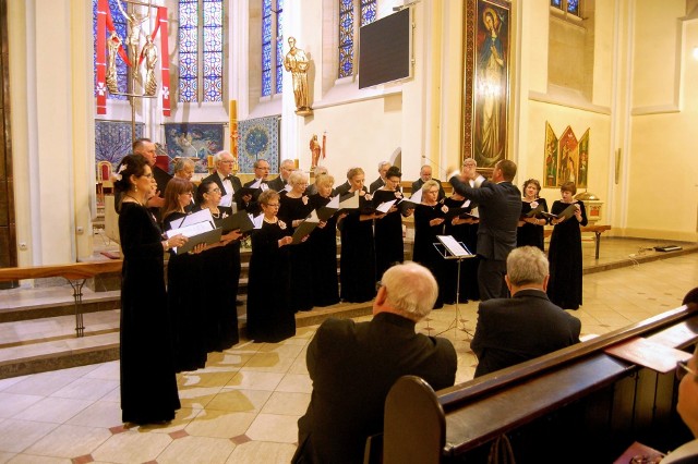 Występ chóru w kościele Mariackim w Katowicach