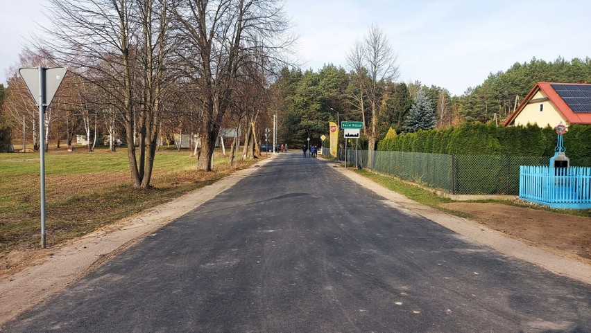 Wyremontowany fragment drogi w Bacikach Bliższych.