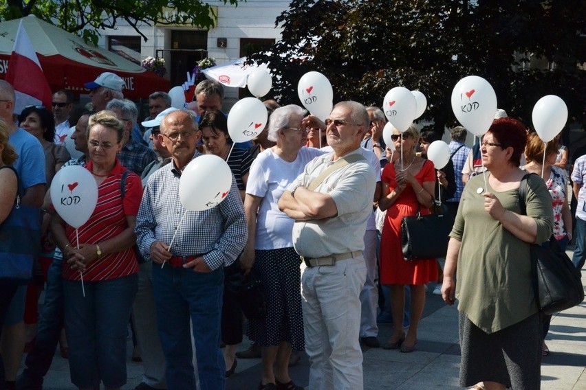 Piknik KOD Podbeskidzie w Bielsku-Białej z okazji 4 czerwca