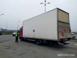 Wiózł pięć ton materiałów wybuchowych na autostradzie A1 pod Toruniem. Ładunek był źle zabezpieczony!