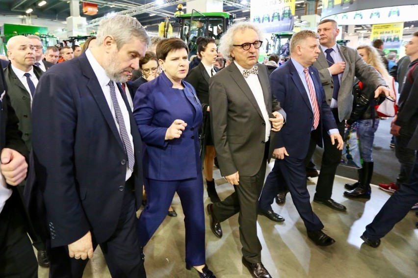 Minister rolnictwa i wicepremier zwiedzali targi Agrotech w Kielcach (zdjęcia) 