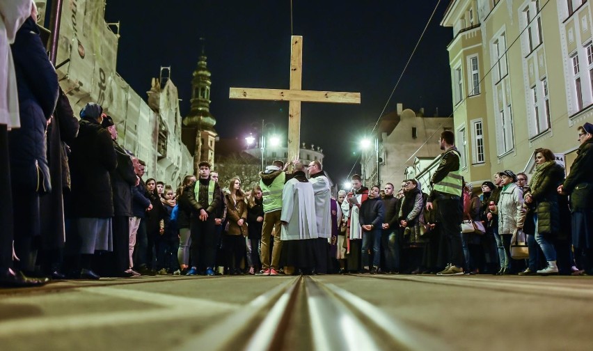 30 marca wieczorem ulicami Bydgoszczy odbyła się Droga...