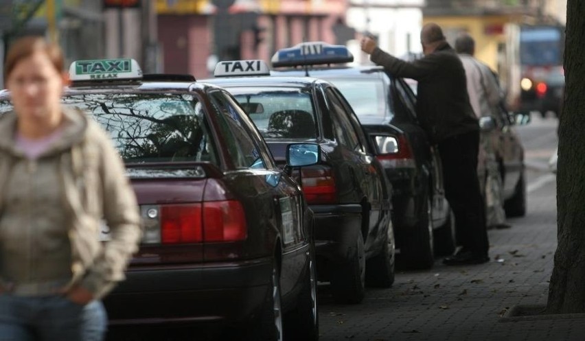 3. Gdzie można się zatrzymać w przypadku postoju TAXI? ...