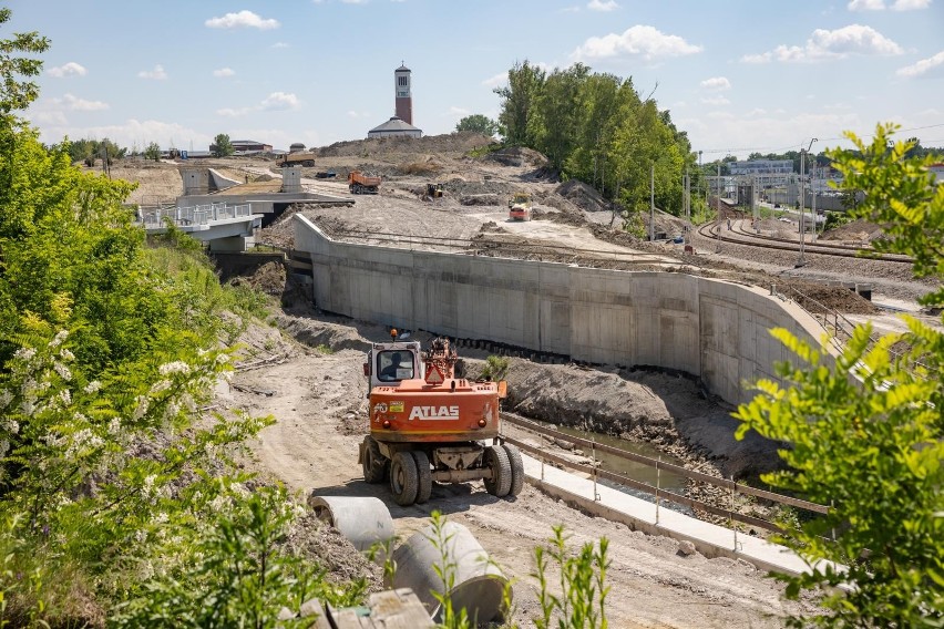 Kraków. Trwa walka z czasem na budowie Trasy Łagiewnickiej. Czy zdążą do końca 2021 roku? [ZDJĘCIA]