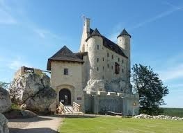 Jedna z atrakcji na jurajskich trasach rowerowych, zamek w Bobolicach
