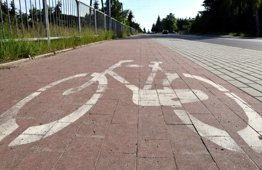 Ostrołęka. Budowa chodnika i ścieżki rowerowej przy Goworowskiej. Na przetarg wpłynęły cztery oferty. Zdjęcia