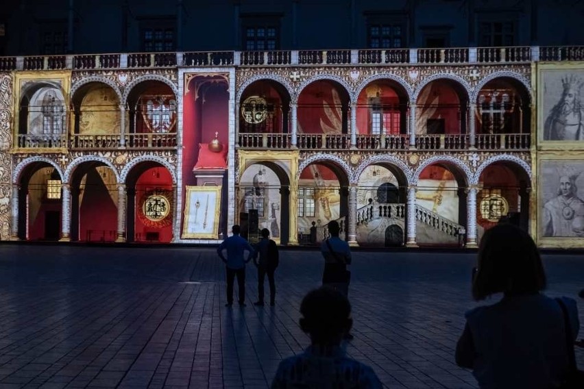 Niezwykły pokaz na Wawelu! Trwa festiwal otwarcia nowego Skarbca Koronnego