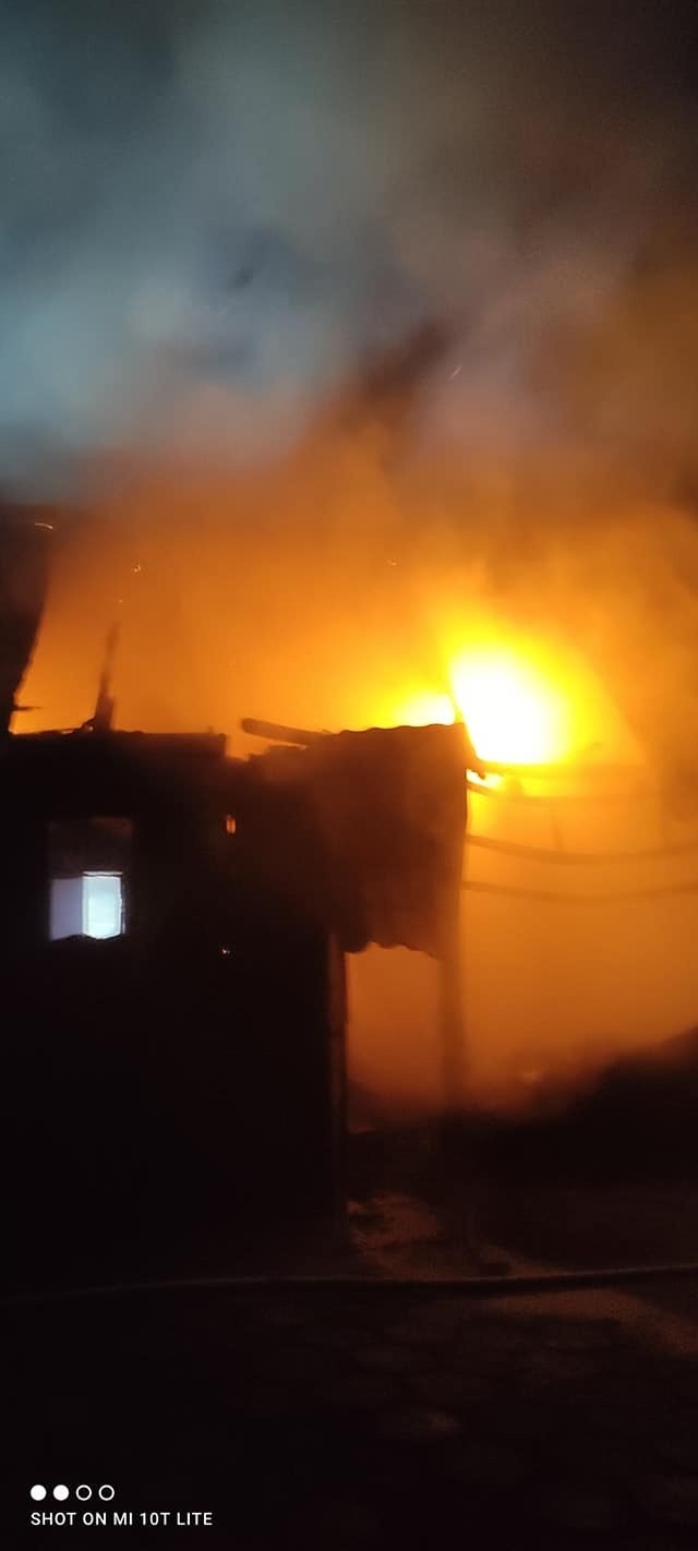 Pożar w Romanowie w gminie Bodzechów. Dom spłonął doszczętnie [ZDJĘCIA]