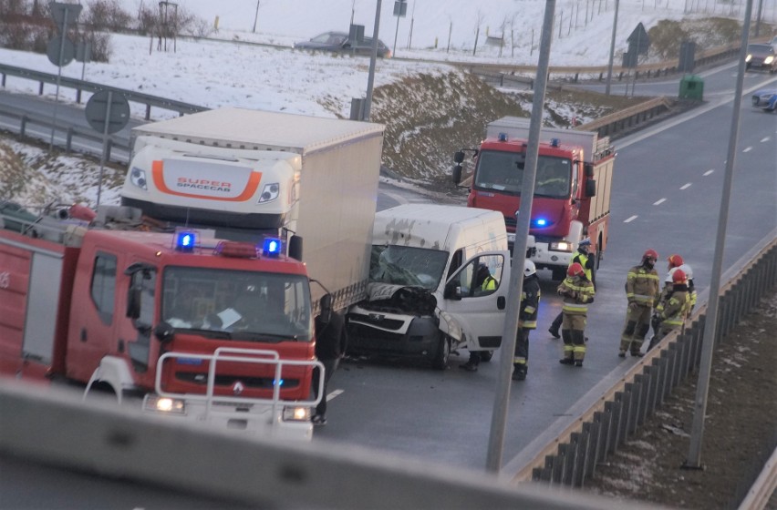 Na obwodnicy Inowrocławia doszło do dwóch wypadków. Zaczęło...