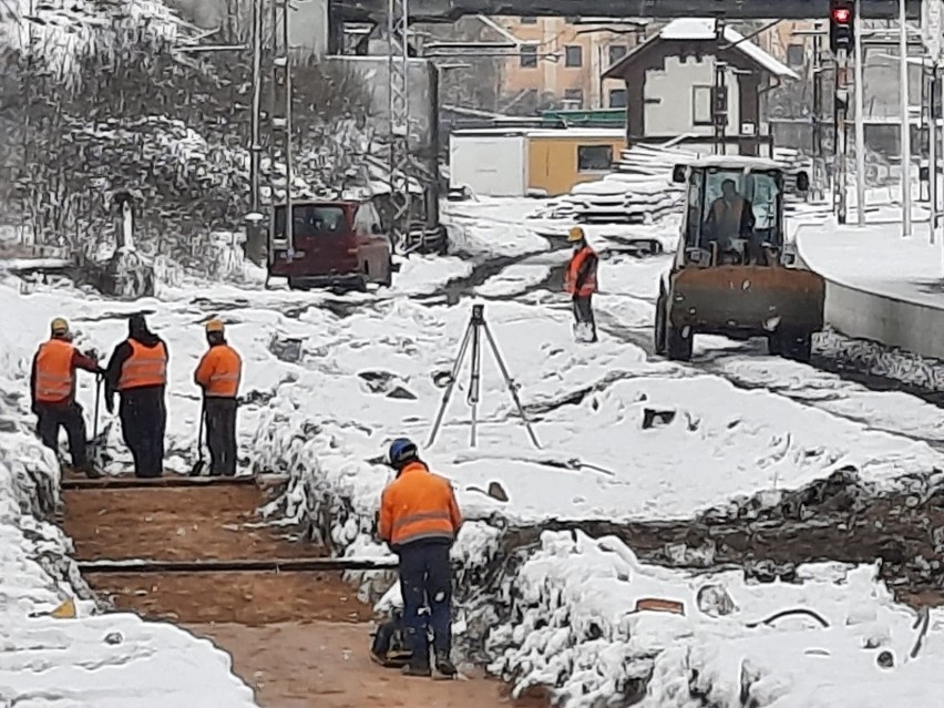 Ruszyła budowa nowego peronu na opolskim dworcu.