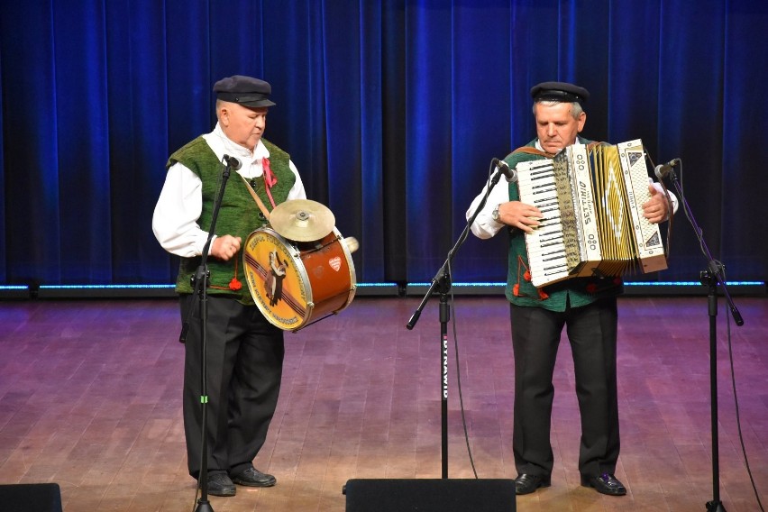 Ludowa Jesień z Domem Kultury w Małogoszczu. Koncert na folklorystyczną nutę. Kto wystąpi? (WIDEO)