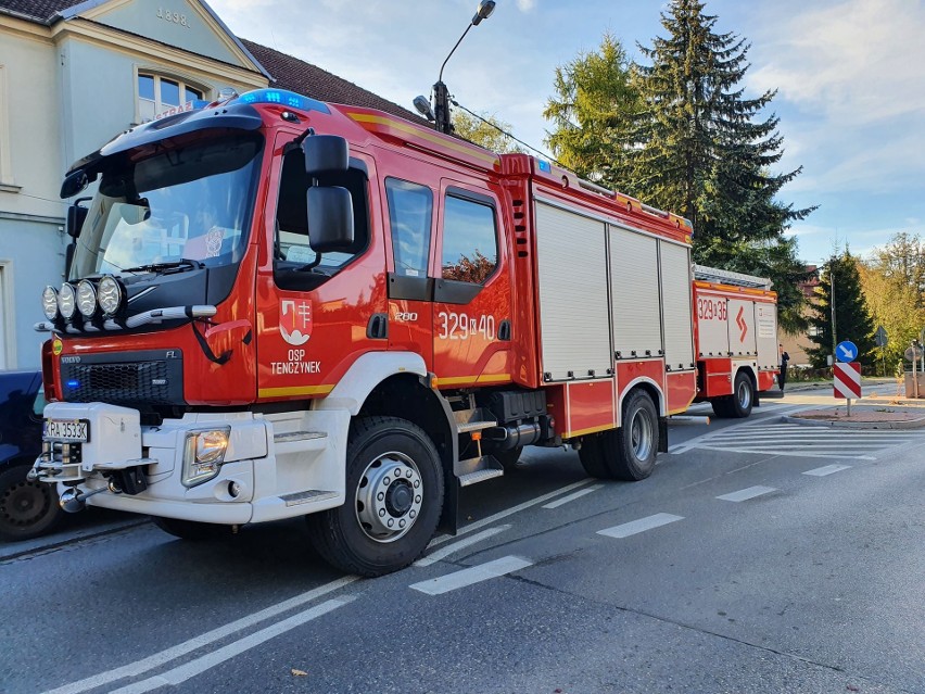 Krzeszowice. Wypadek samochodu osobowego i motocykla. Dwie osoby ranne