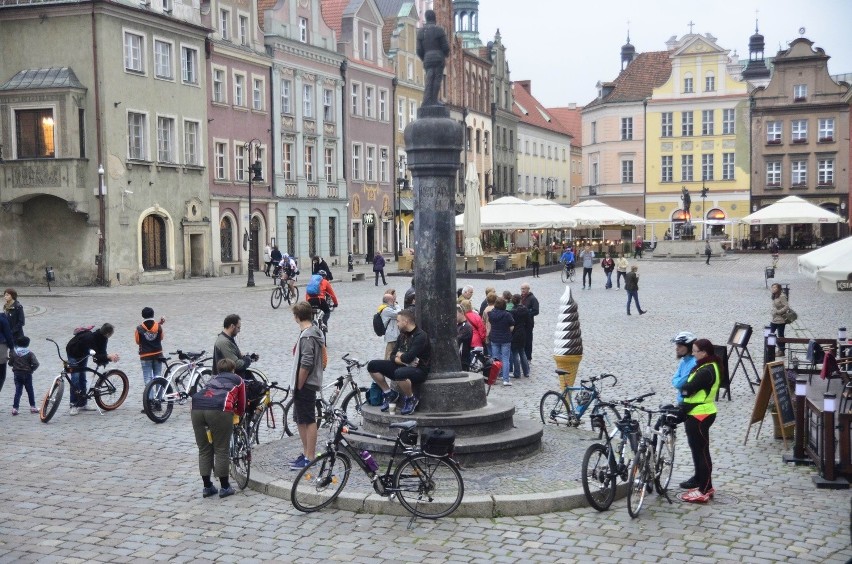 Masa Krytyczna: Rowerzyści domagają się miejsca na jezdni...