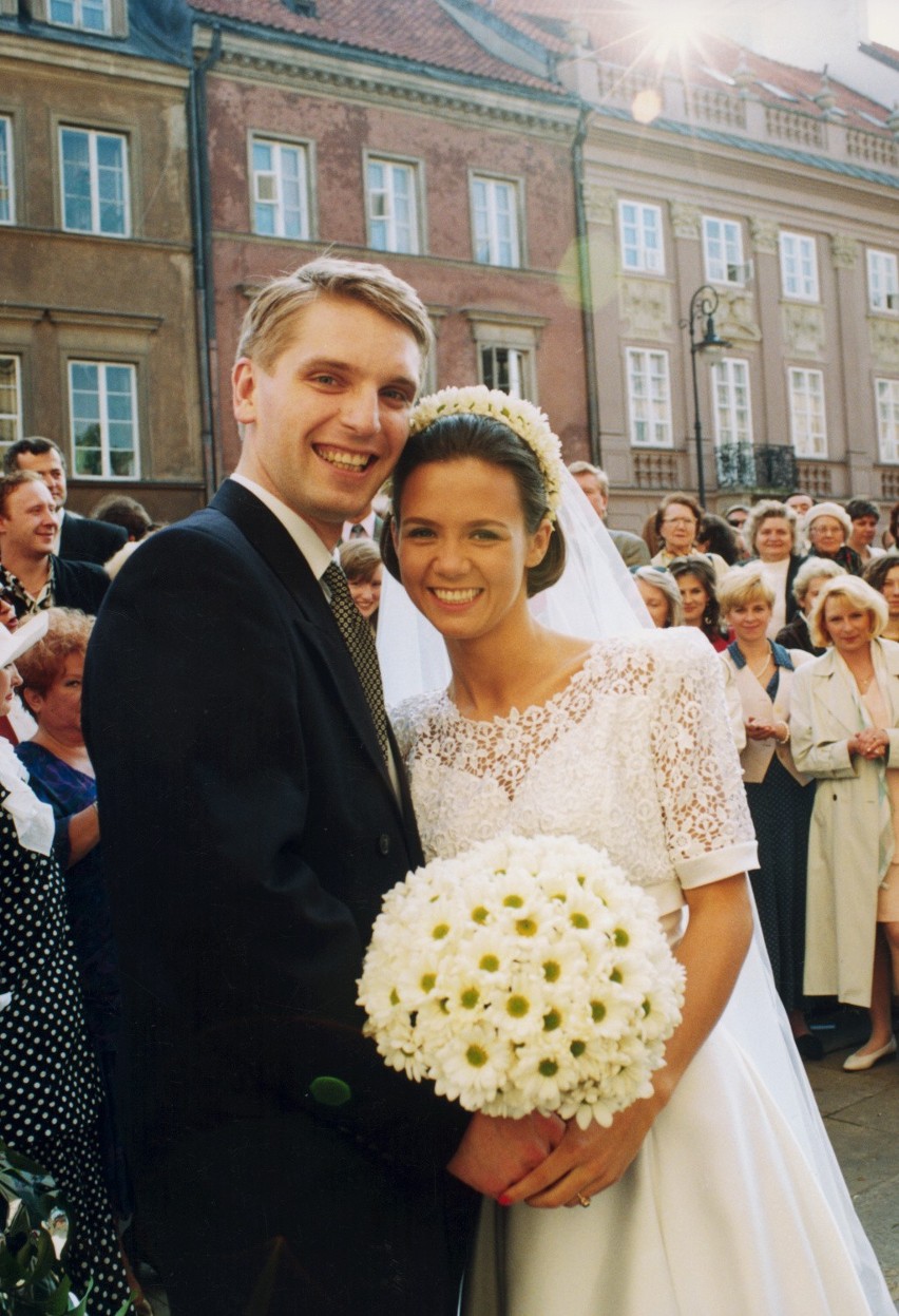 Tomasz Lis poślubił młodszą o 5 lat Kingę Rusin w 1994 roku.