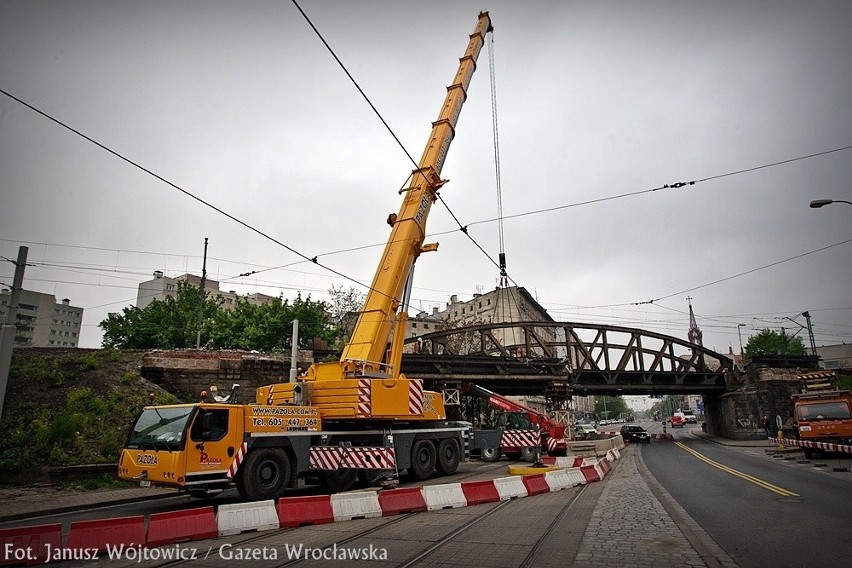 Wrocław: Tak znikał wiadukt nad ul. Grabiszyńską (NOWE ZDJĘCIA)