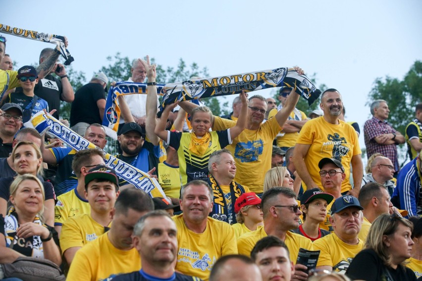 Kibice żużla chcą większego porządku na trybunach stadionu. Nie wszyscy zajmują miejsca przypisane do biletu