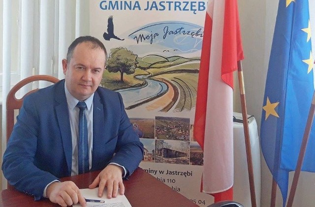 Wojciech Ćwierz, wójt gminy Jastrzębia poinformował, że od poniedziałku, 25 maja otwarte będą przedszkola oraz szkoły na terenie gminy.
