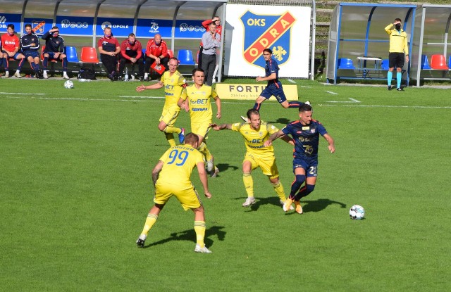 Zwycięska passa Odry Opole dobiegła końca. Do sześciu meczów przedłużyła ona natomiast serię meczów bez porażki, remisując u siebie 0-0 z Arką Gdynia w meczu 7. kolejki Fortuna 1 Ligi.