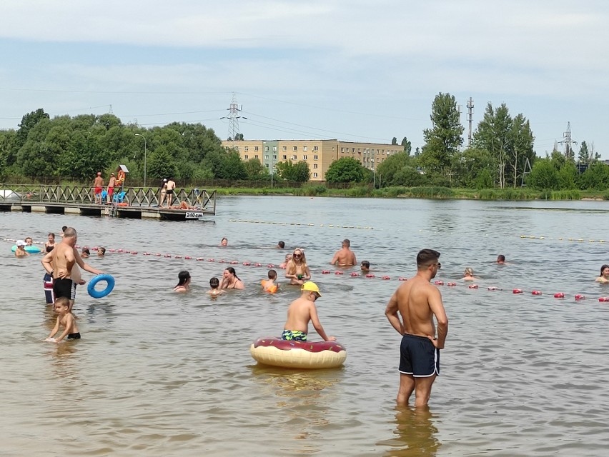 Tłumy na plaży Dojlidy w Białymstoku (31.07.2021 r.)