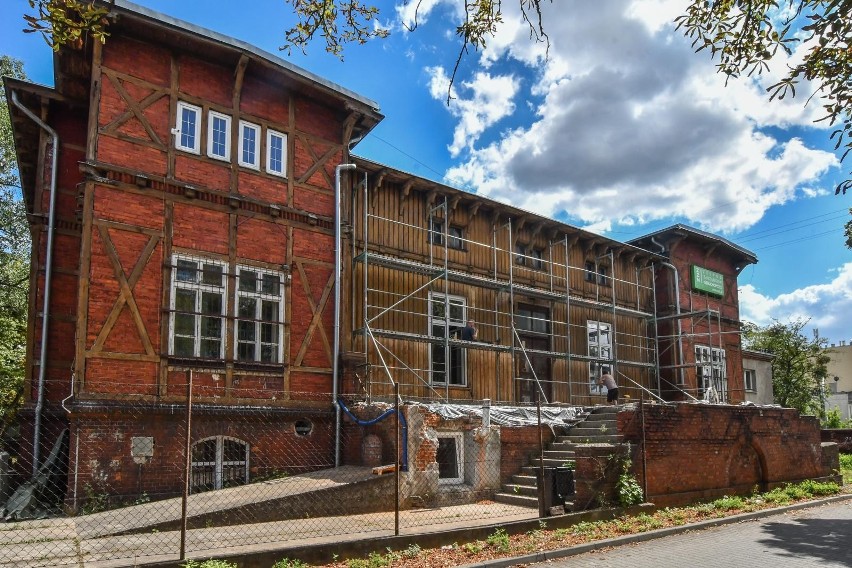 Budynek powstał w 1889 roku – był częścią największych...