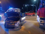 Tarnów. Wypadek na skrzyżowaniu Spokojna-Nowodąbrowska-Błonie. Dwie osoby trafiły do szpitala. Były duże utrudnienia w ruchu