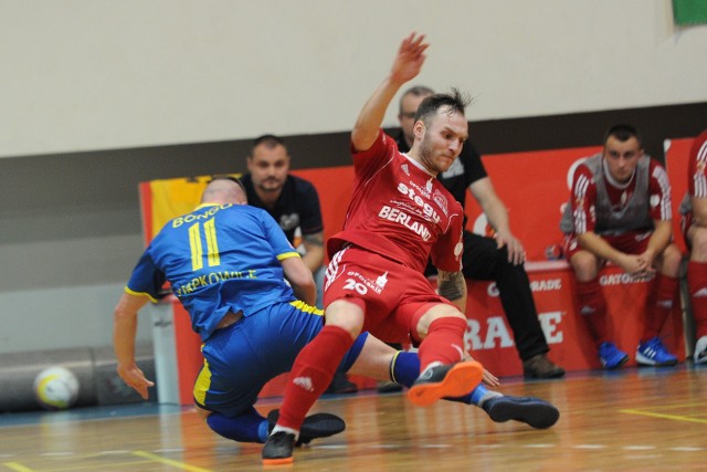 Futsaliści z Krapkowic nie mogli znaleźć recepty na powstrzymanie Pawła Boczarskiego.