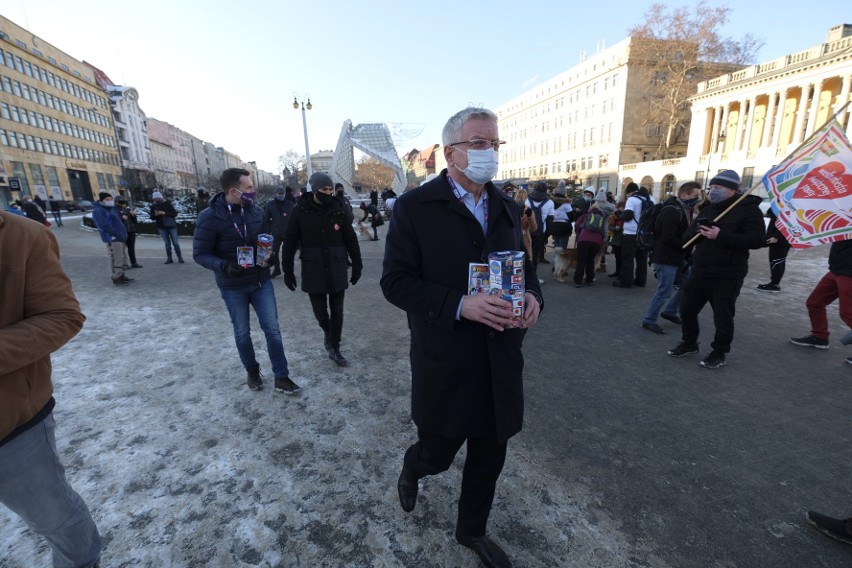 Prezydent Jacek Jaśkowiak regularnie uczestniczy w akcjach...