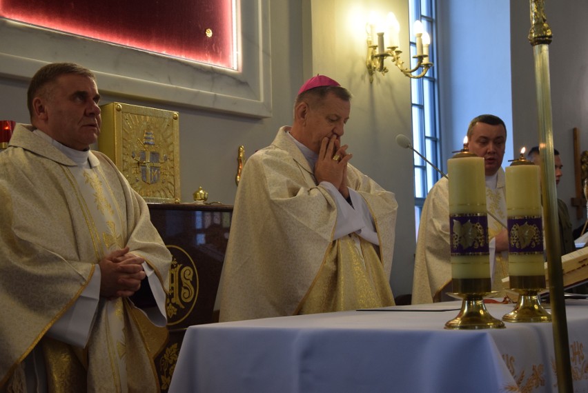 Biskup polowy Wojska Polskiego poświęcił kościół garnizonowy (ZDJĘCIA)