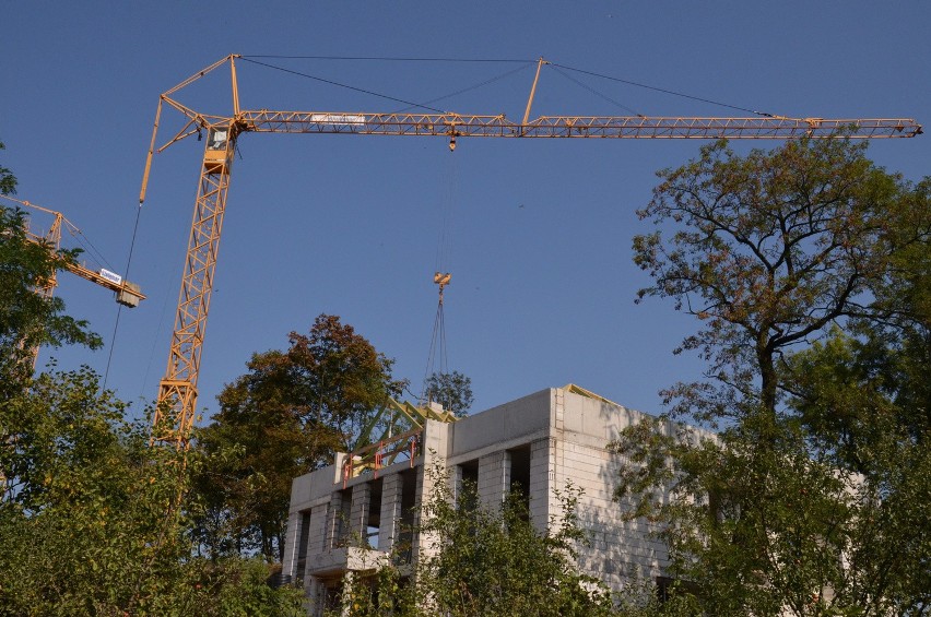 Nowe osiedle mieszkaniowe na Biskupinie. Powstaje obok zabytkowego schronu (ZDJĘCIA)