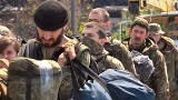 Największa od początku wojny wymiana jeńców. Ukraińscy żołnierze wracają do domu. Są wśród nich obrońcy Azowstalu