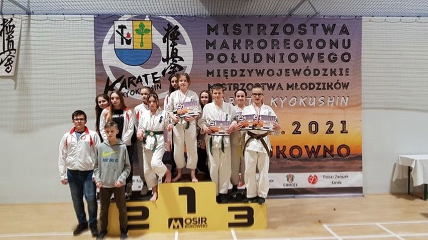 Mistrzowskie medale karateków SKSW Skarżysko-Kamienna [ZDJĘCIA]