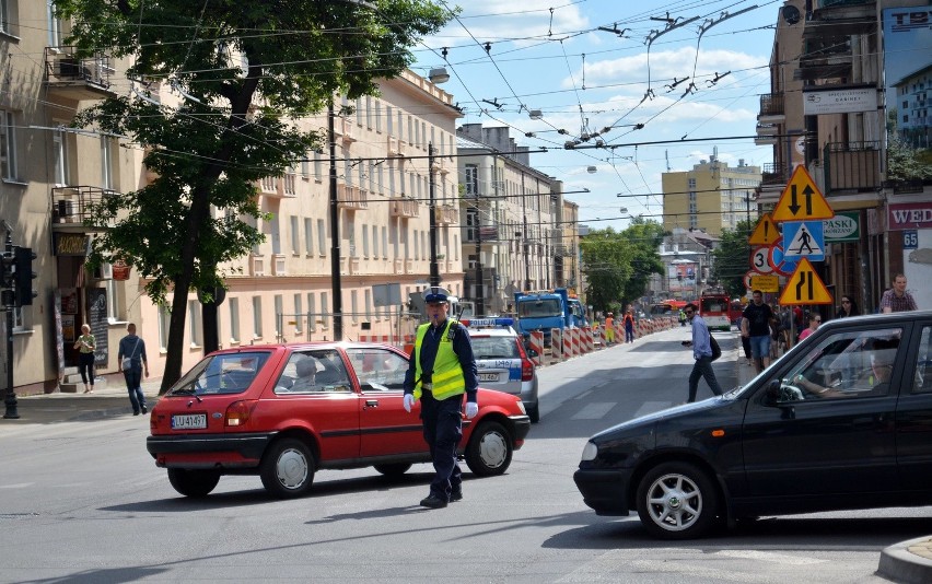 Przebudowa ul. Narutowicza: Zamknięta jest połowa jezdni (ZDJĘCIA)