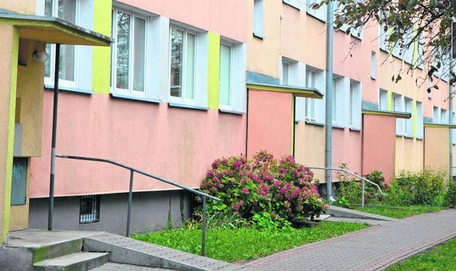 W tym bloku przy ulicy Daszyńskiego 22a mieszka bardzo uciążliwy lokator.