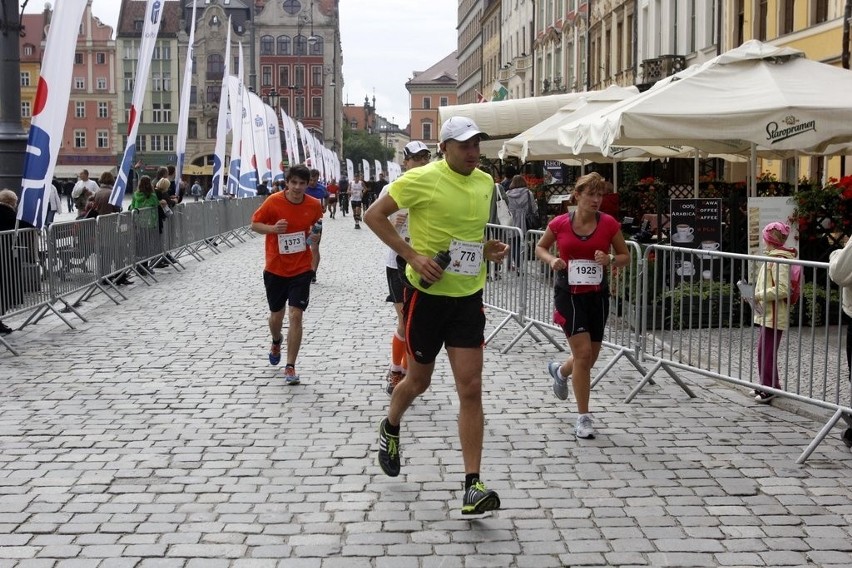 Maraton Wrocław - ZDJĘCIA - zawodnicy z numerami 1801 - 2000