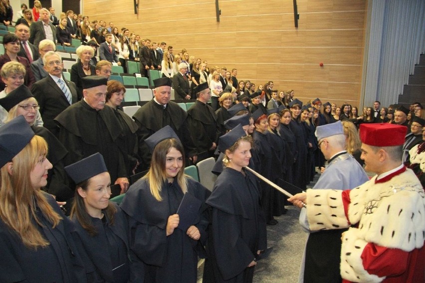 Wydział Lekarski i Nauk o Zdrowiu w Kielcach uroczyście rozpoczął wyjątkowy rok akademicki