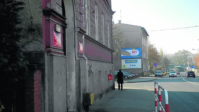 W budynkach przy ul. Wojska Polskiego, Płatnerzy i Bogusława IV ( na zdjęciu) pracuje  około 130 osób.