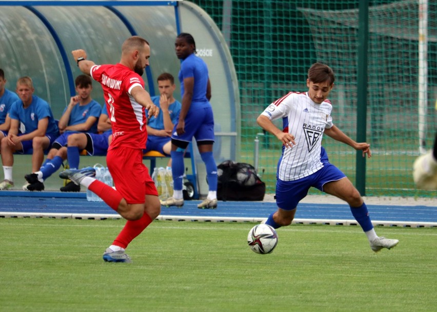 Siedem bramek w sparingu w Nowinach. Broń Radom wygrała z GKS Zio-Max Nowiny 5:2. Zobaczcie zdjęcia z tego spotkania