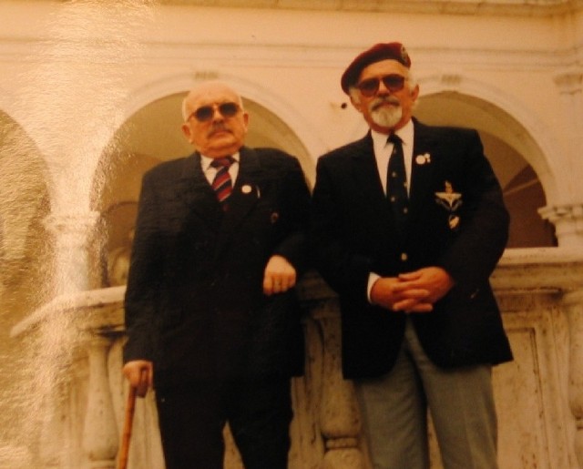 Spotkanie po 45 latach dawnych wrogów, a później przyjaciół. Nz. od lewej Kazimierz Gurbiel i Robert Frettlöhr.