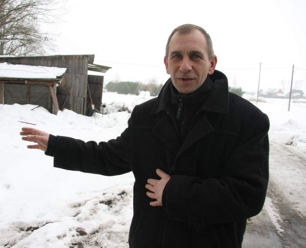 Tadeusz Bezwerchny: - Zamiast starej szopy w tym miejscu będzie piękny Dom Spotkań w Starościnie.